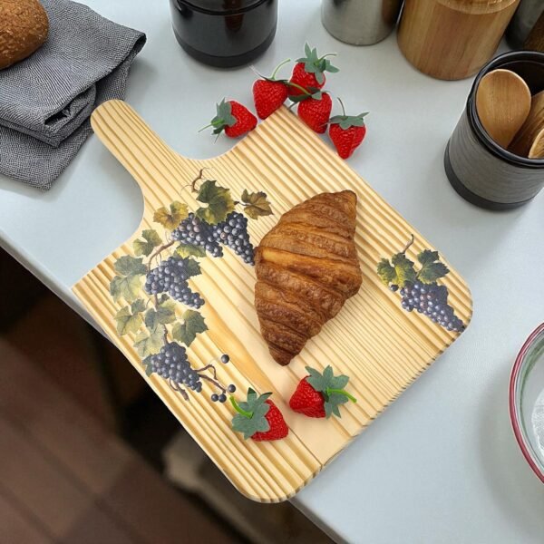 Leafbud Touriga Elegance Bread Board
