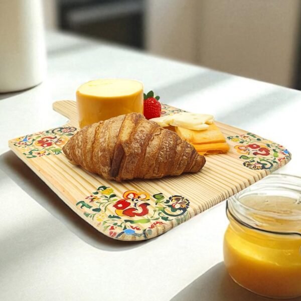 Leafbud Cordoba Crescent Bread Board