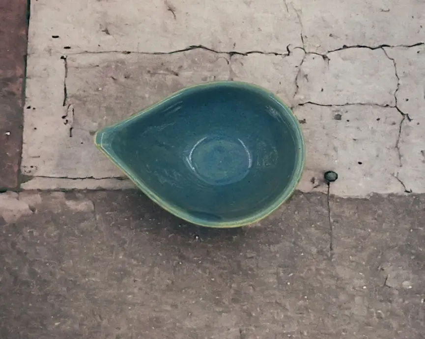 Teardrop-shaped blue Aura Diya small serving bowl – Leafbud handcrafted pottery